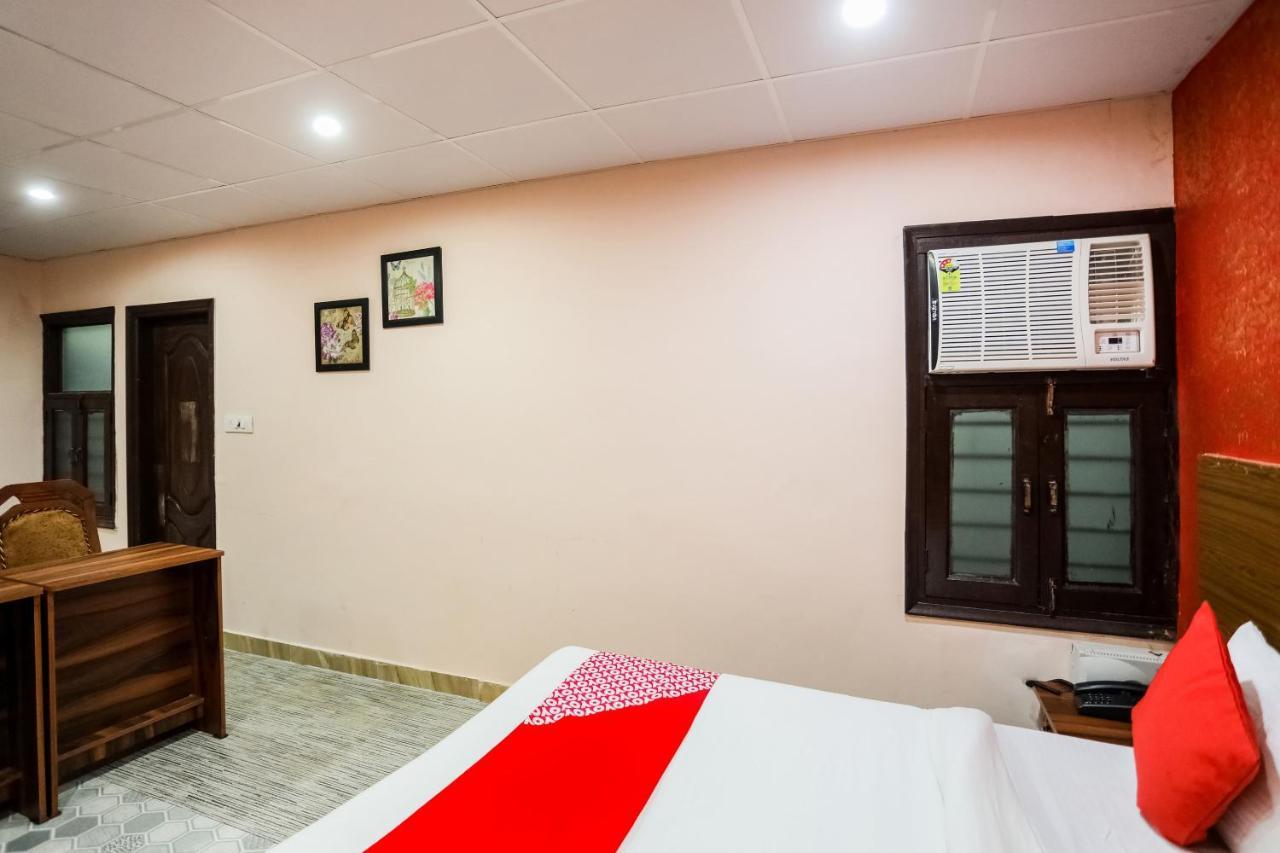 Oyo 72993 Hotel The Gold Faridabad Zewnętrze zdjęcie