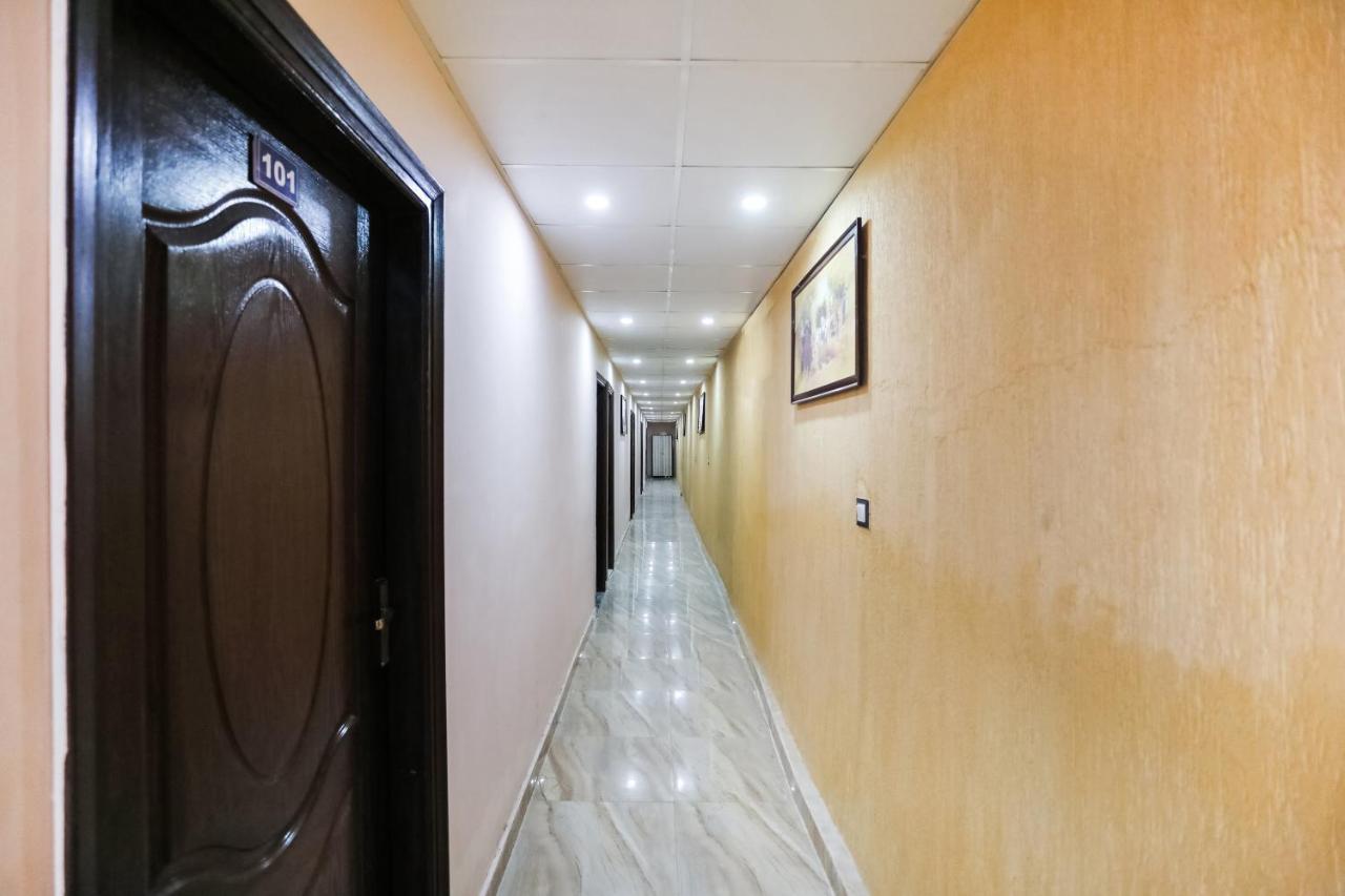 Oyo 72993 Hotel The Gold Faridabad Zewnętrze zdjęcie